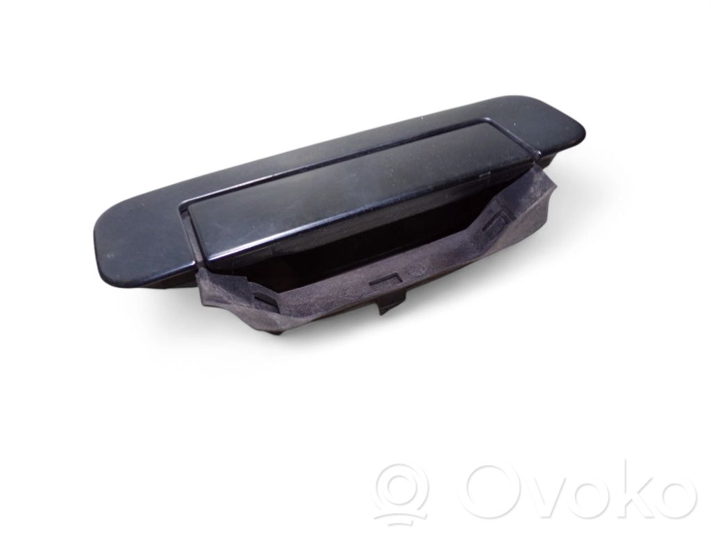 Manecilla externa puerta trasera   4A0839205D