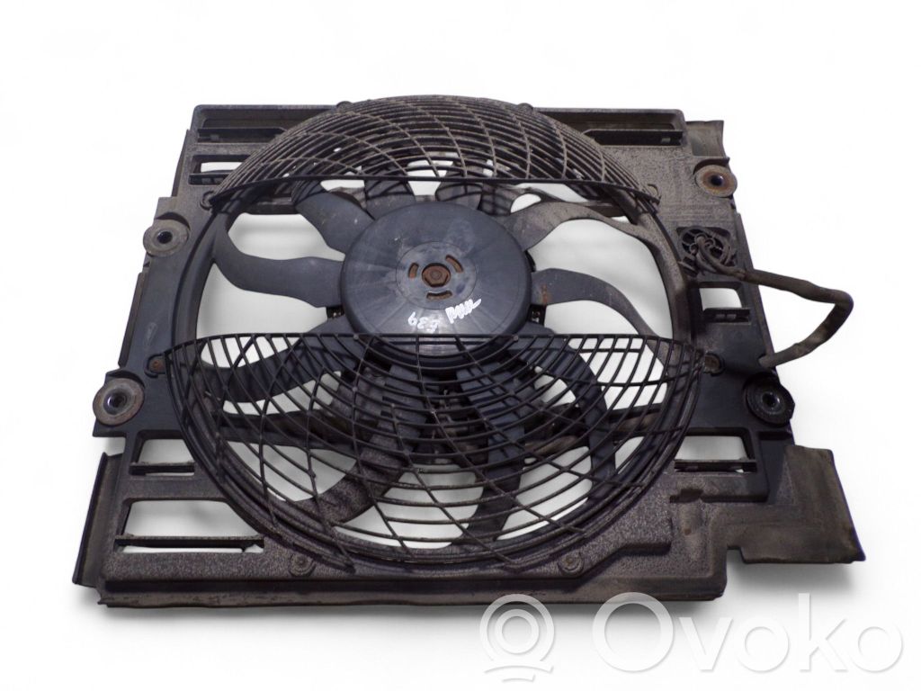 BMW 5 E39 Elektrisks radiatoru ventilators 