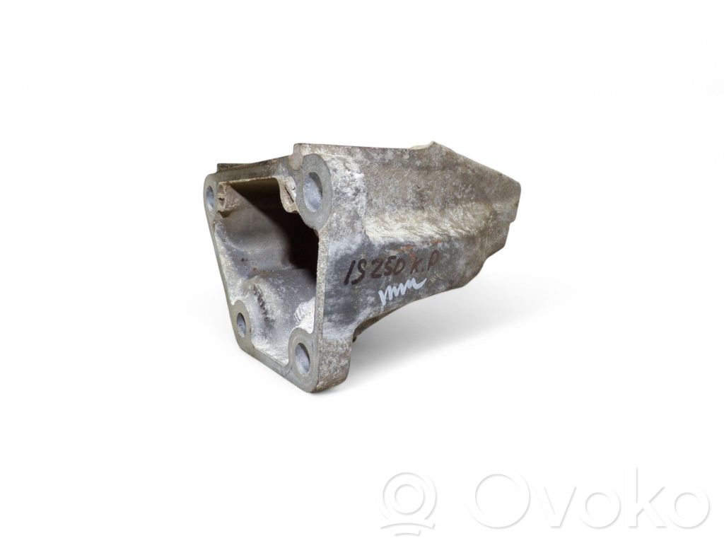 Lexus IS 220D-250-350 Engine mounting bracket 