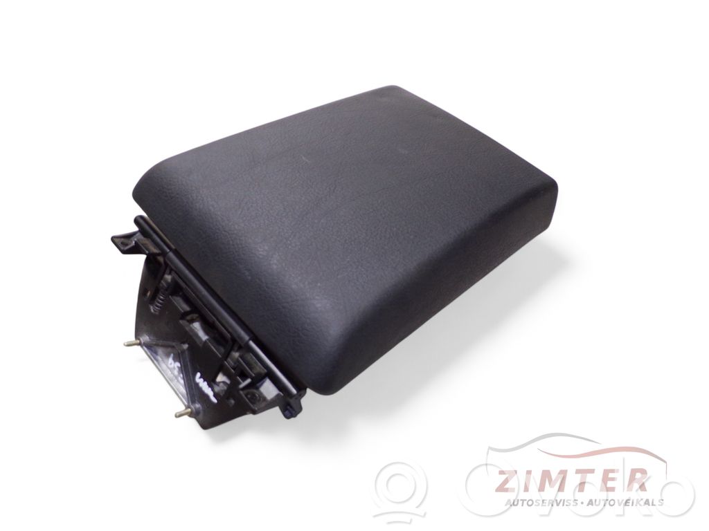 Armrest   8196936