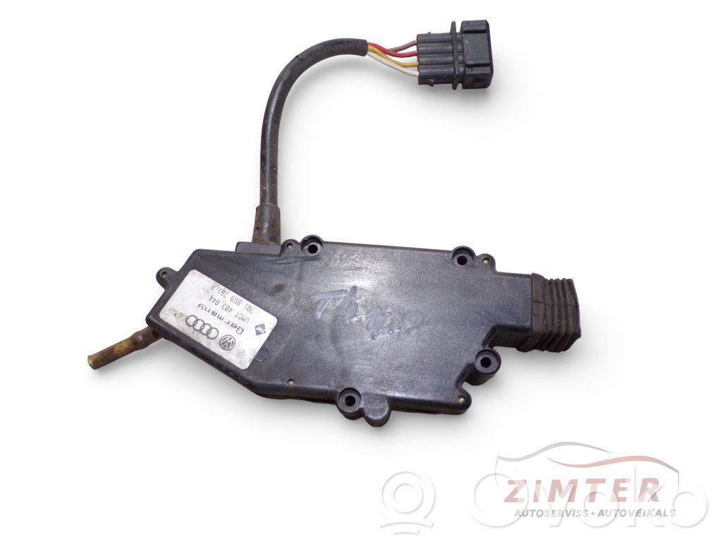 Volkswagen Multivan T4 Silniczek / Siłownik zamka centralnego 