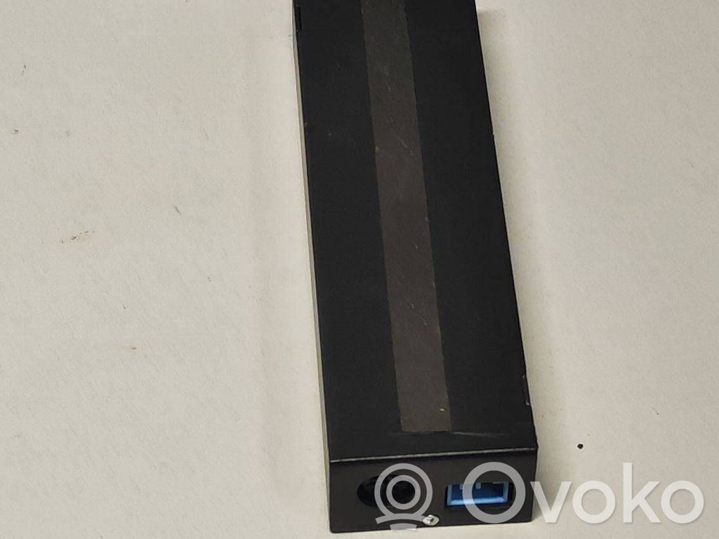 Volvo V70 iPod connector socket 