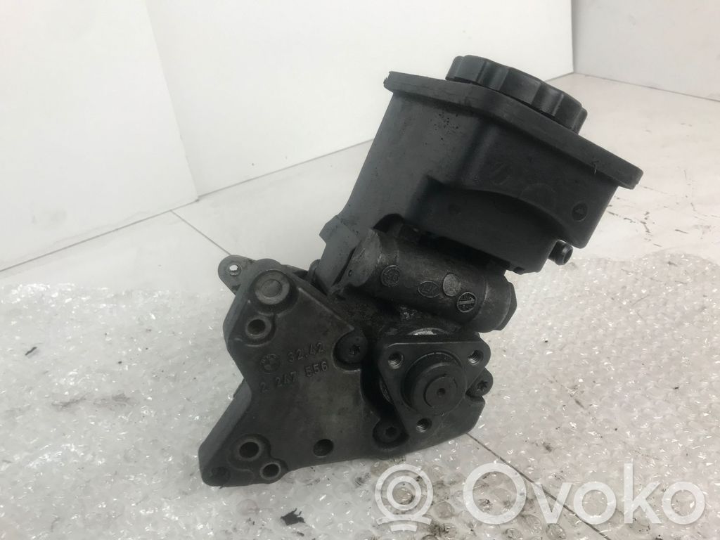 BMW 5 E39 Ohjaustehostimen pumppu 