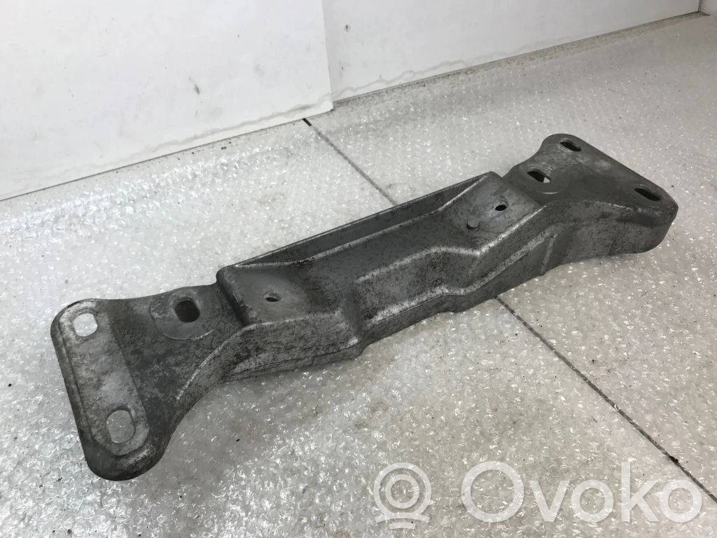 BMW 5 E39 Gearbox mounting bracket 