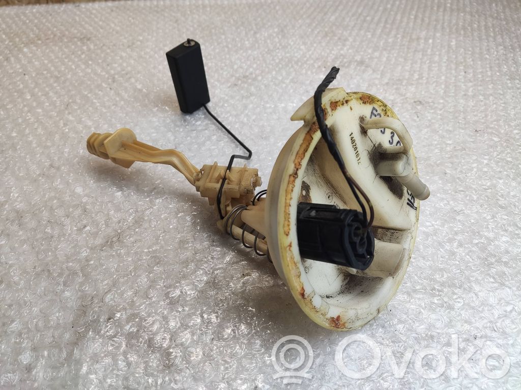 BMW 5 E39 Fuel level sensor 