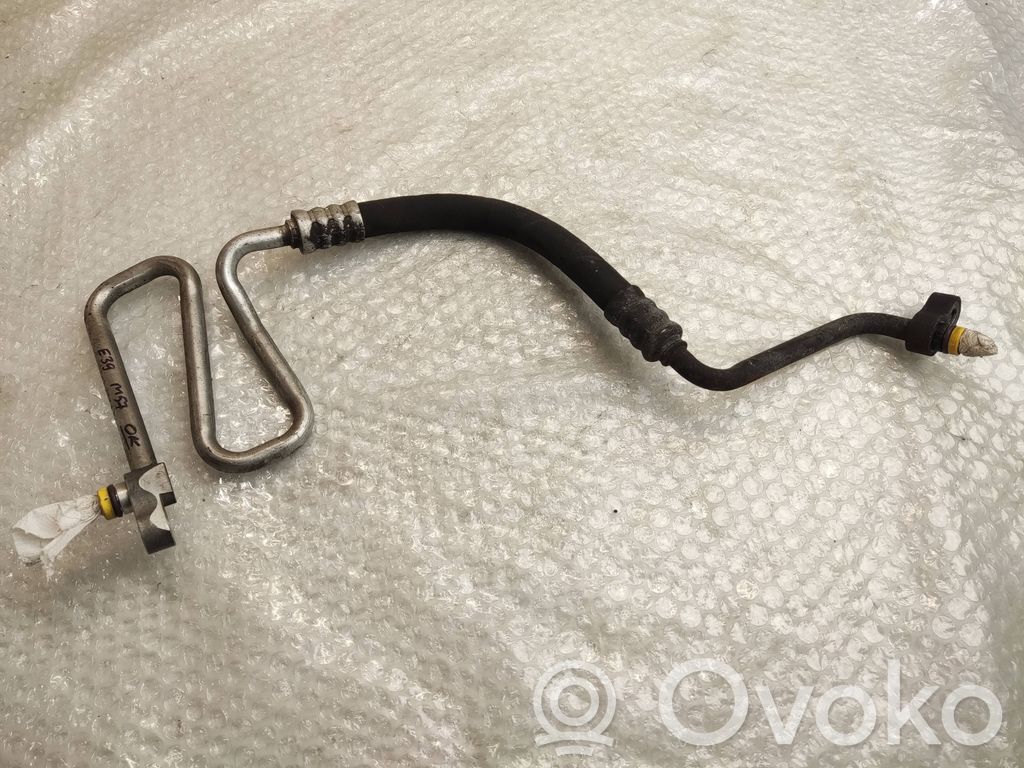 BMW 5 E39 Ilmastointilaitteen putki (A/C) 