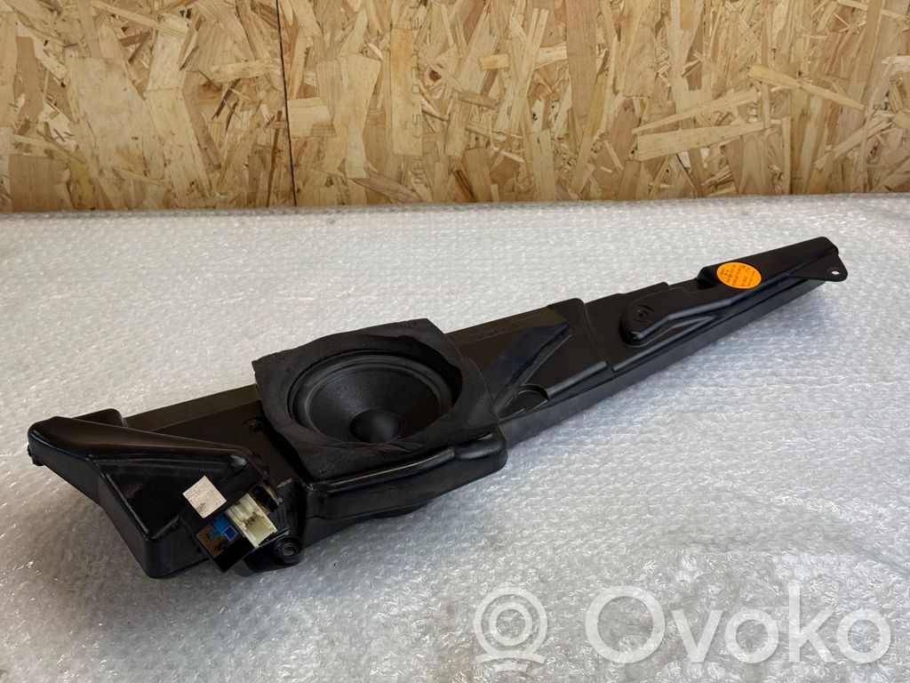 BMW 5 E39 Front door speaker 