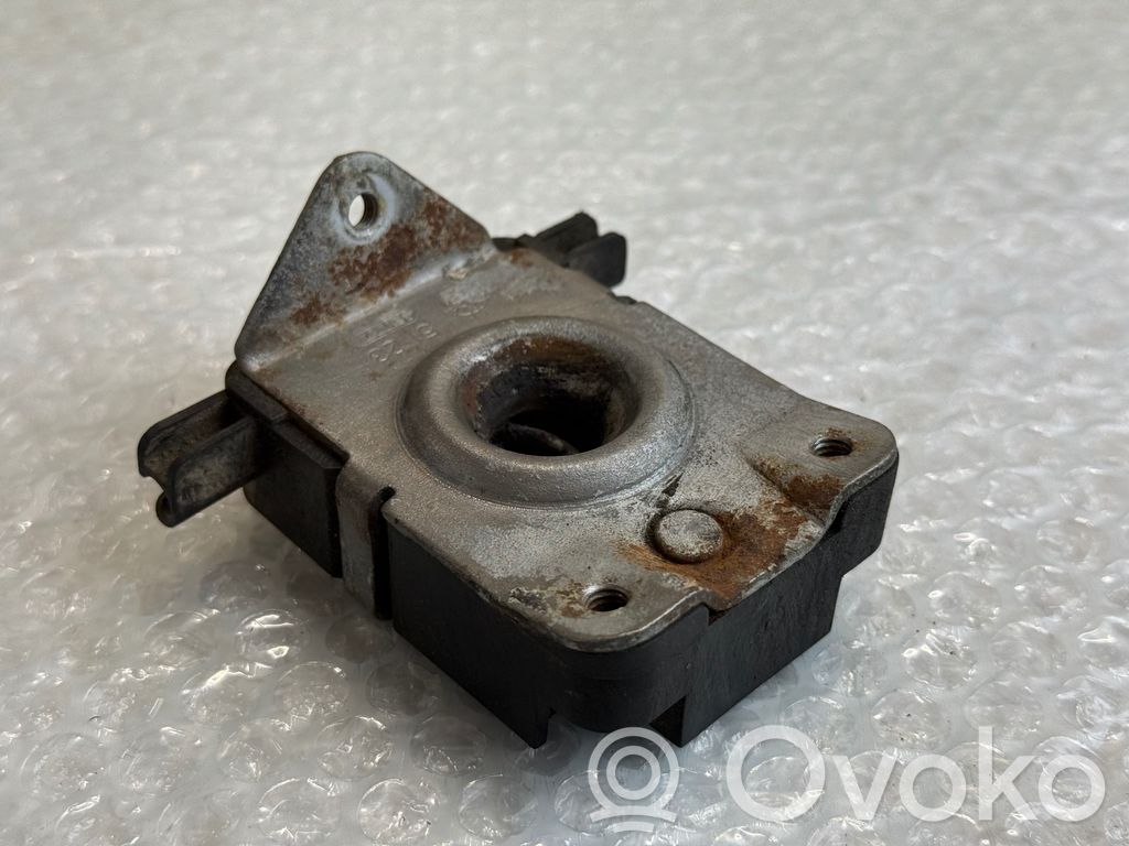 Engine bonnet/hood lock/catch