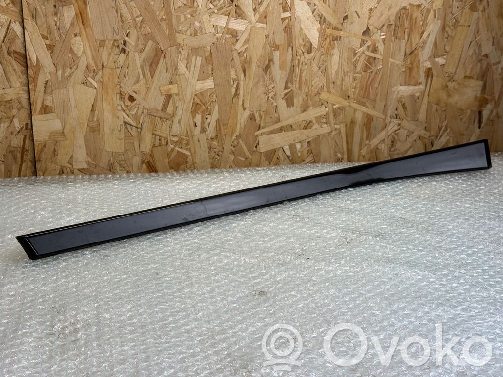 BMW 5 E39 Etuoven verhoilu 