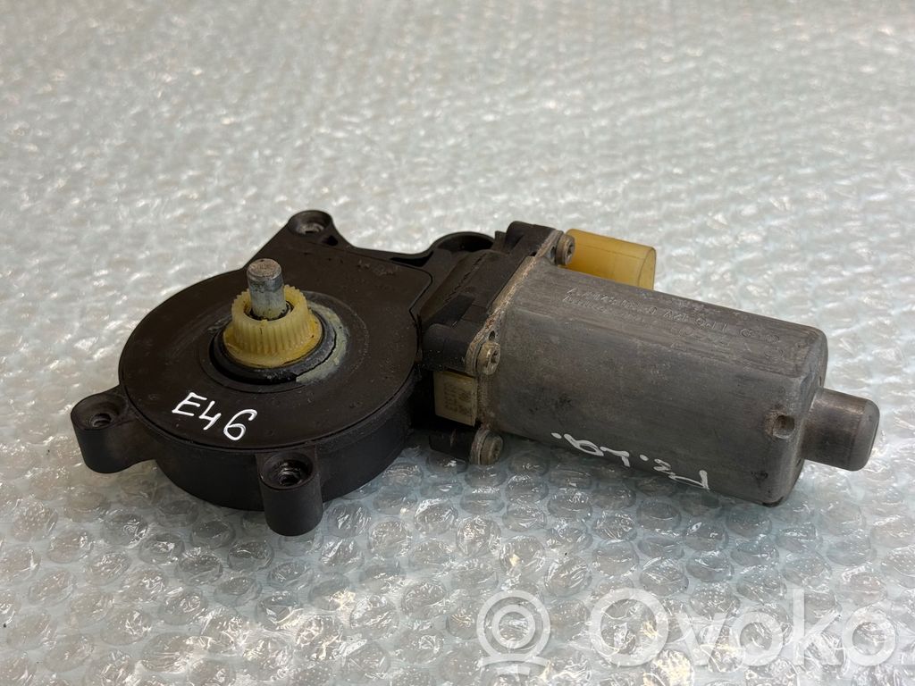 BMW 3 E46 Front door window regulator motor 