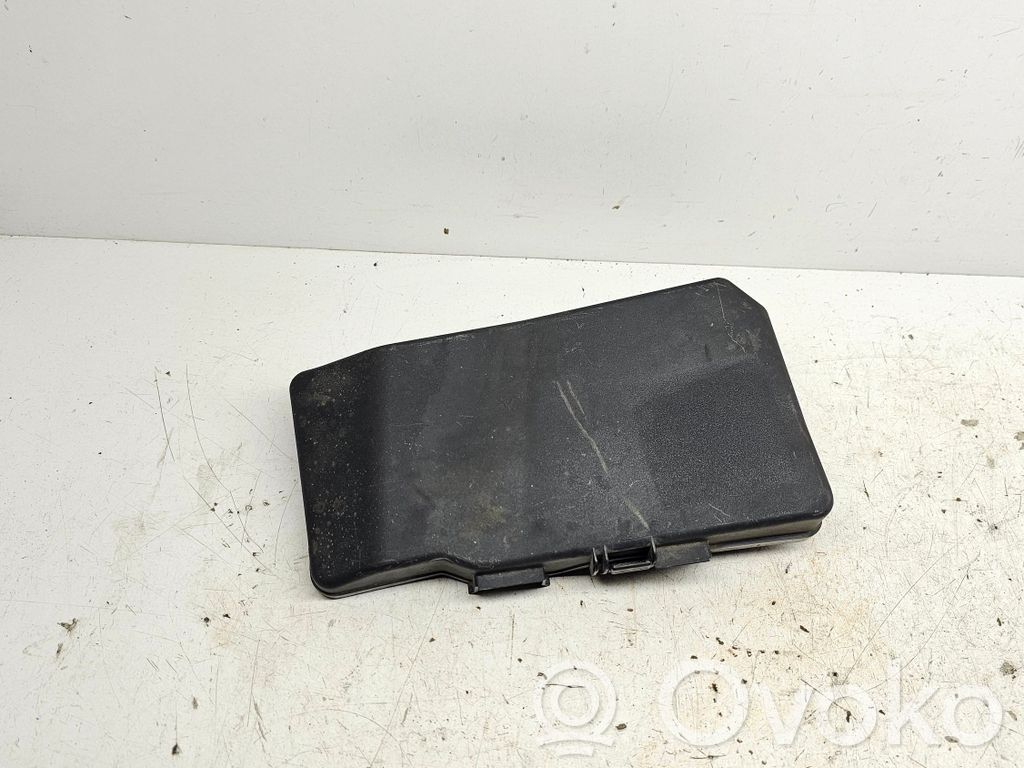 Mazda 6 Fuse box cover 