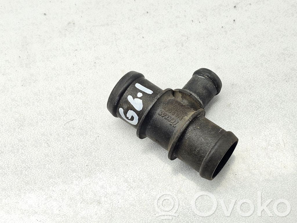 Volkswagen Golf VI Engine coolant pipe/hose 