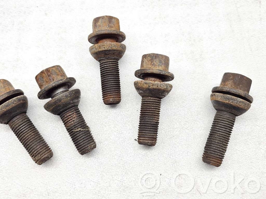 Nuts/bolts