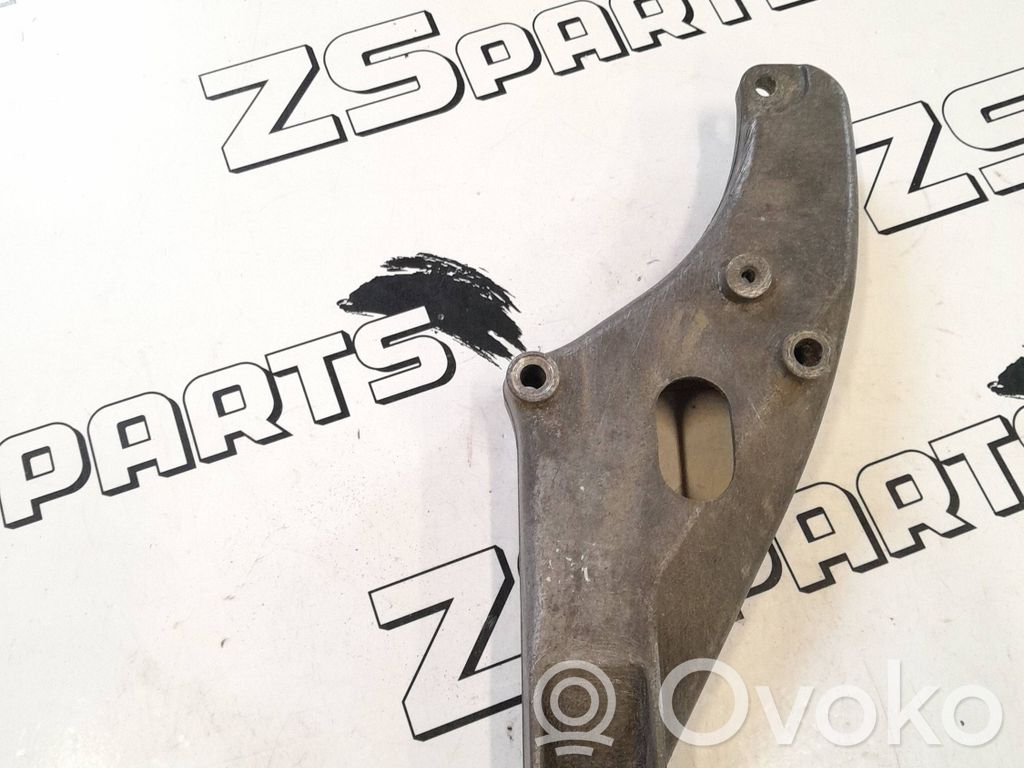 BMW 5 E34 Engine mounting bracket 