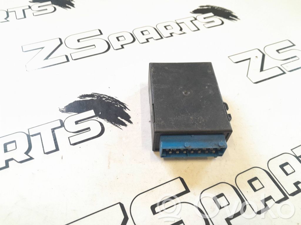 Window wiper relay   61358357068,05012100,110187,8357068