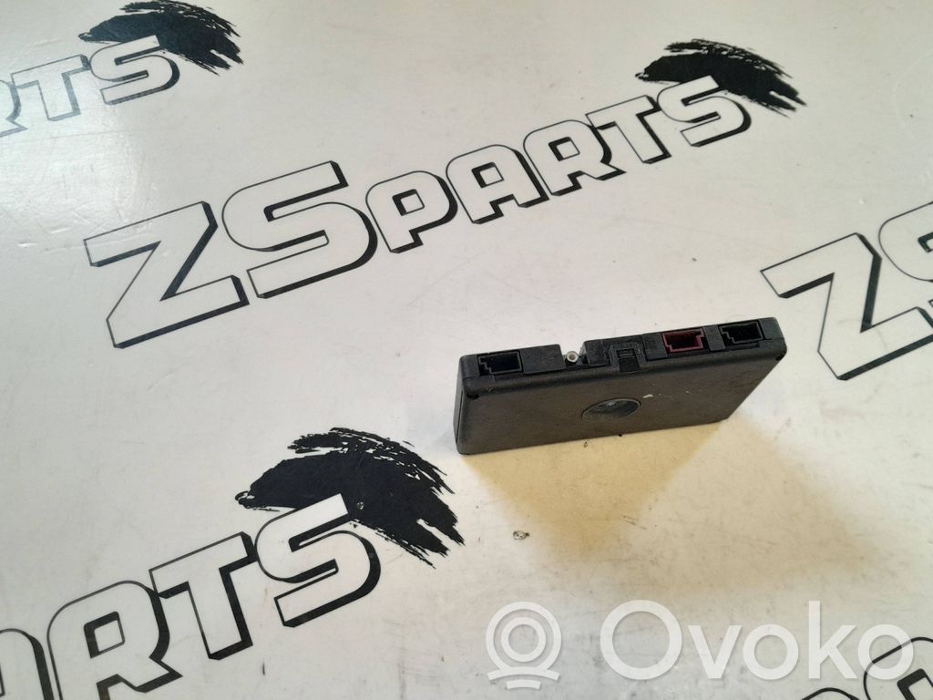 BMW 3 E46 Antenos stiprintuvas 