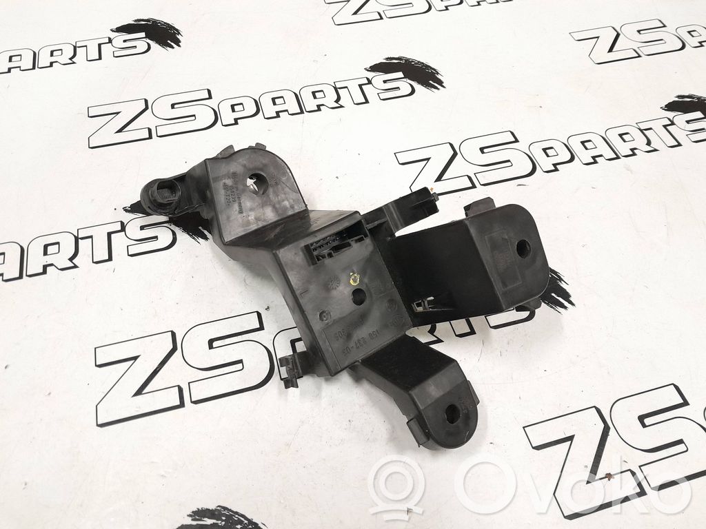 BMW 5 E60 E61 Tail light bulb cover holder 