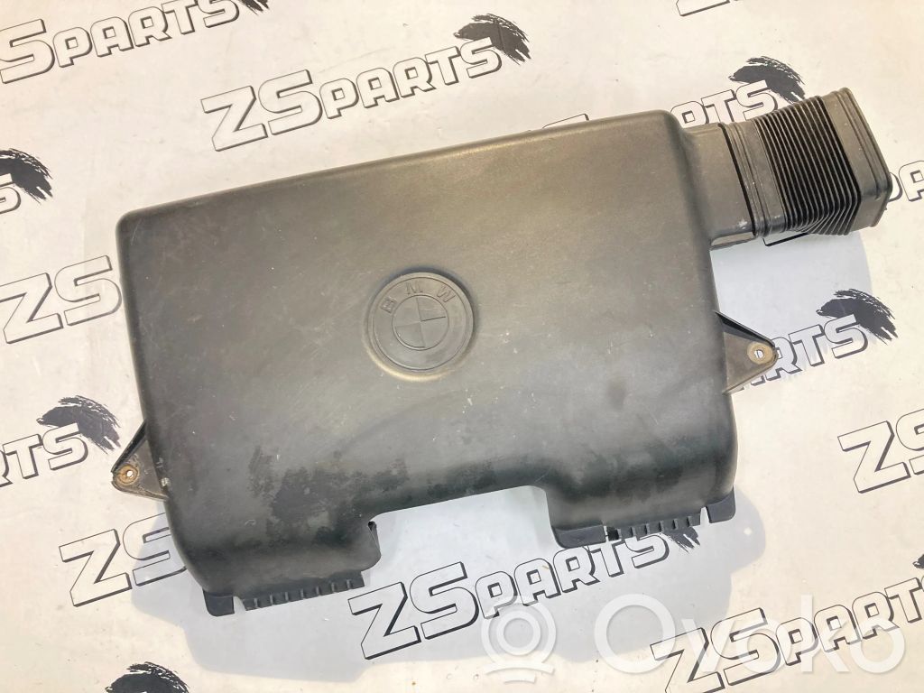 BMW 1 E81 E87 Air intake duct part 