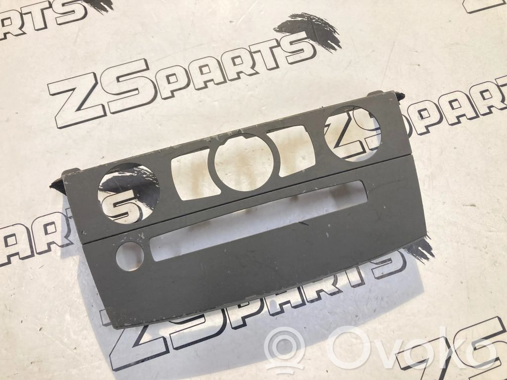 BMW 5 E60 E61 Kita salono detalė 
