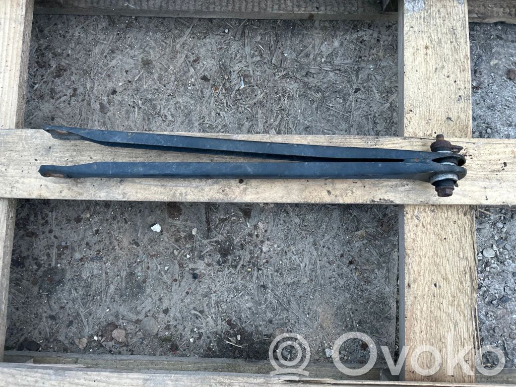 Rear upper control arm/wishbone