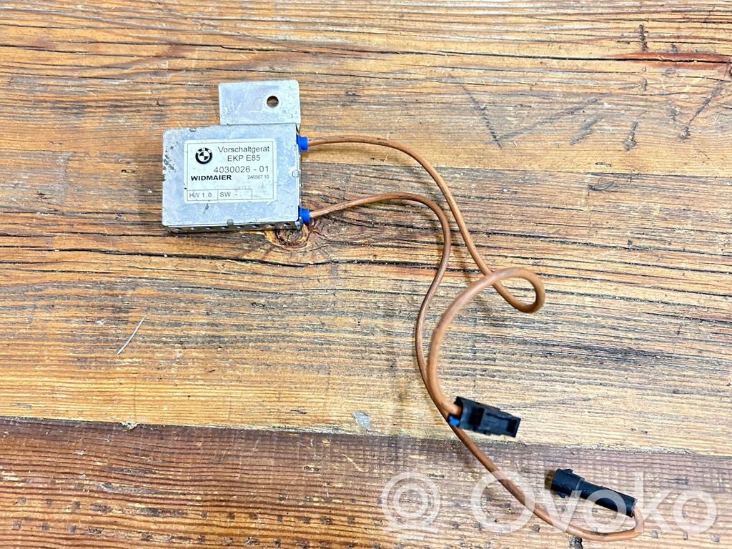 BMW Z4 E85 E86 Antenos stiprintuvas 