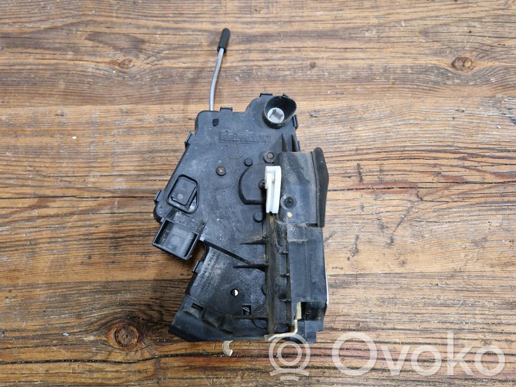 Front door lock   7011241