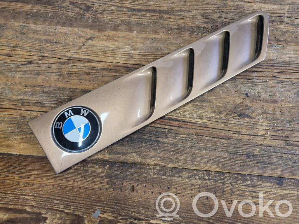 BMW Z3 E36 Grotelės sparne 