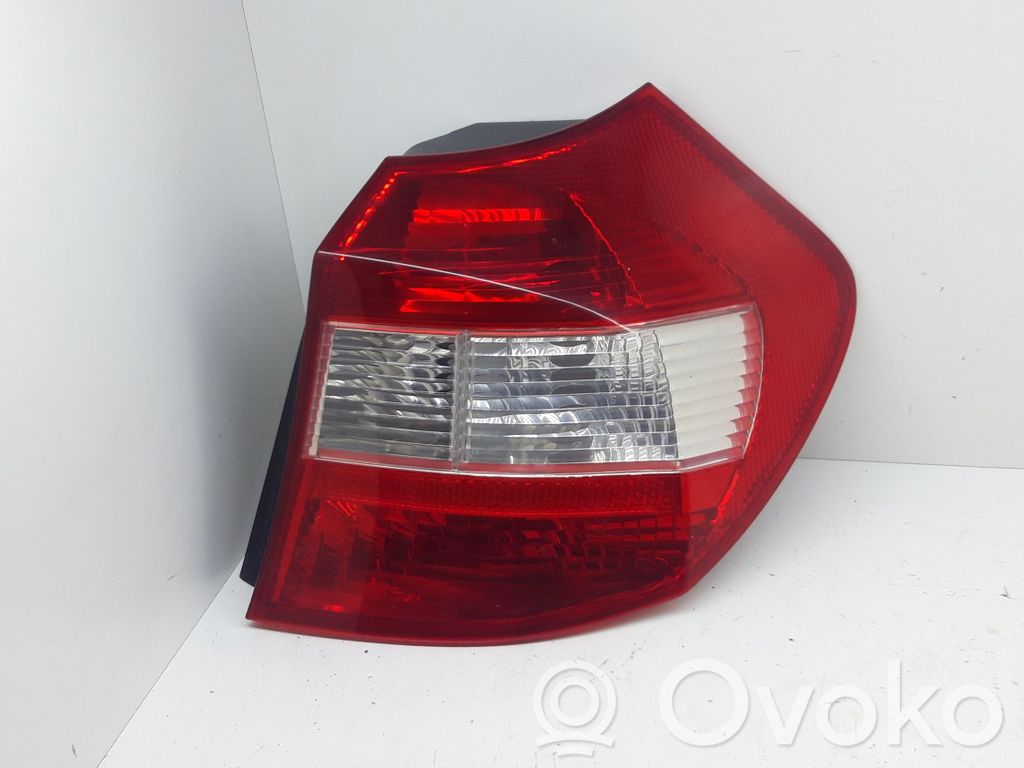Rear/tail lights   6924502