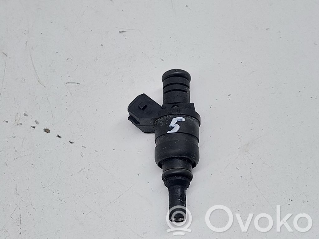Fuel injector   1427240