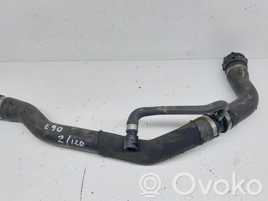 Engine coolant pipe/hose