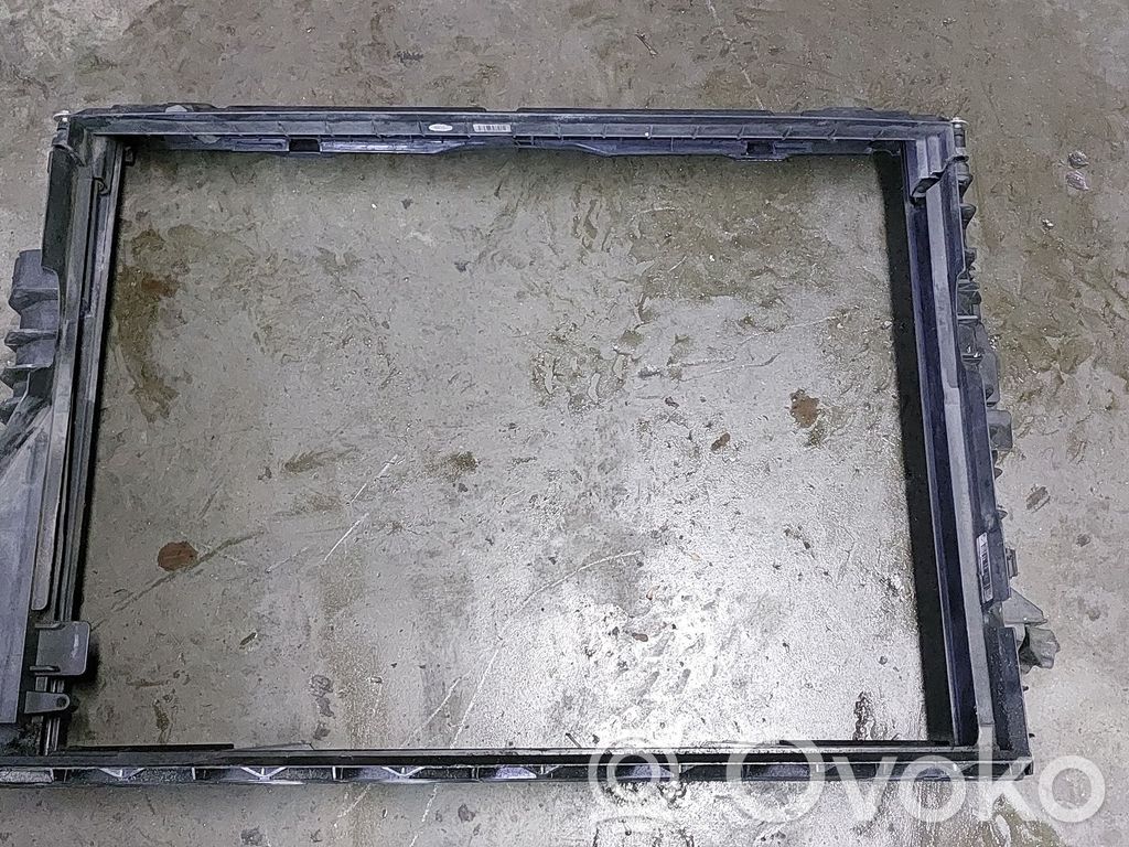 BMW 5 E60 E61 Laikiklis radiatorių panelės (televizoriaus) 