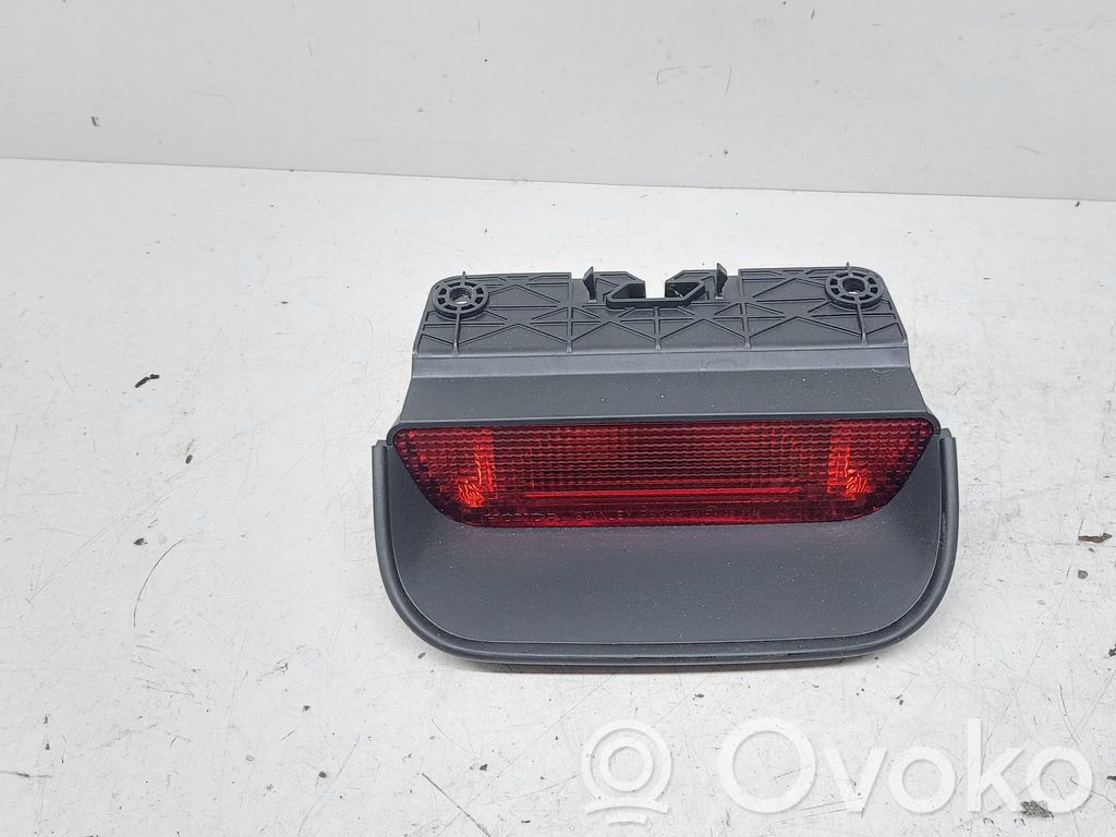 Honda CR-V Third/center stoplight 