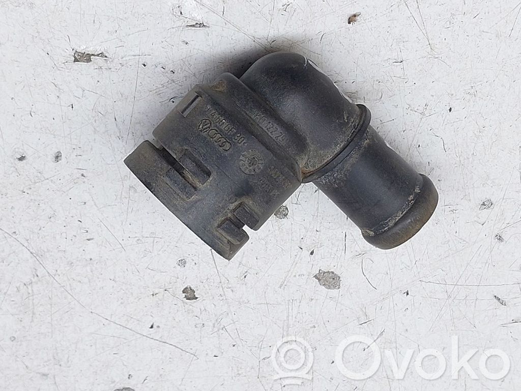 Volkswagen PASSAT B6 Manguera/tubo del líquido refrigerante 