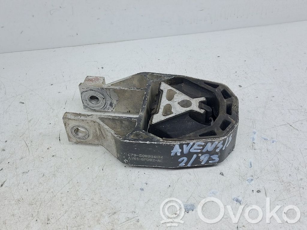 Toyota Avensis T250 Engine mount bracket 