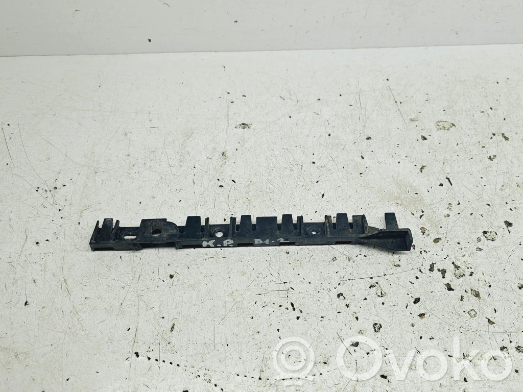 Fender mounting bracket   777118159