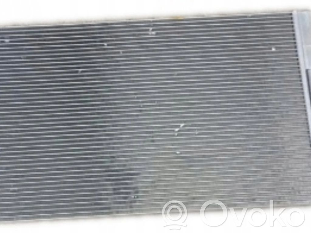 Audi Q8 Interkūlerio radiatorius 