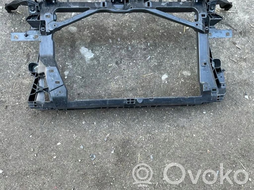 Audi A3 S3 8V Radiatorių panelė 