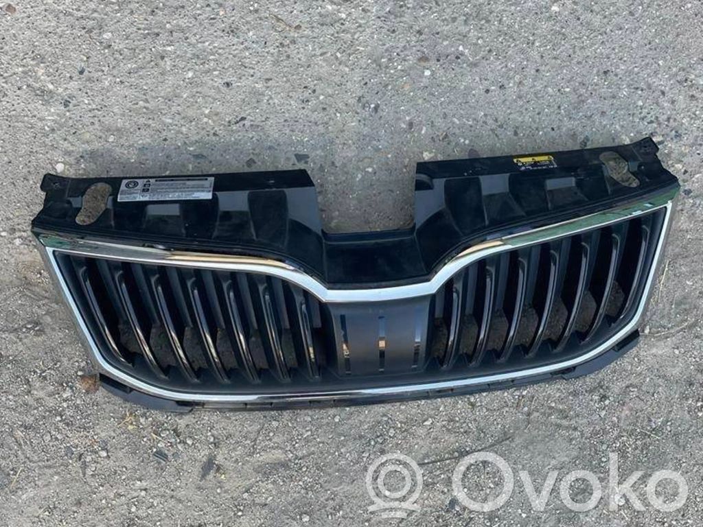 Skoda Octavia Mk3 (5E) Maskownica / Grill / Atrapa górna chłodnicy 