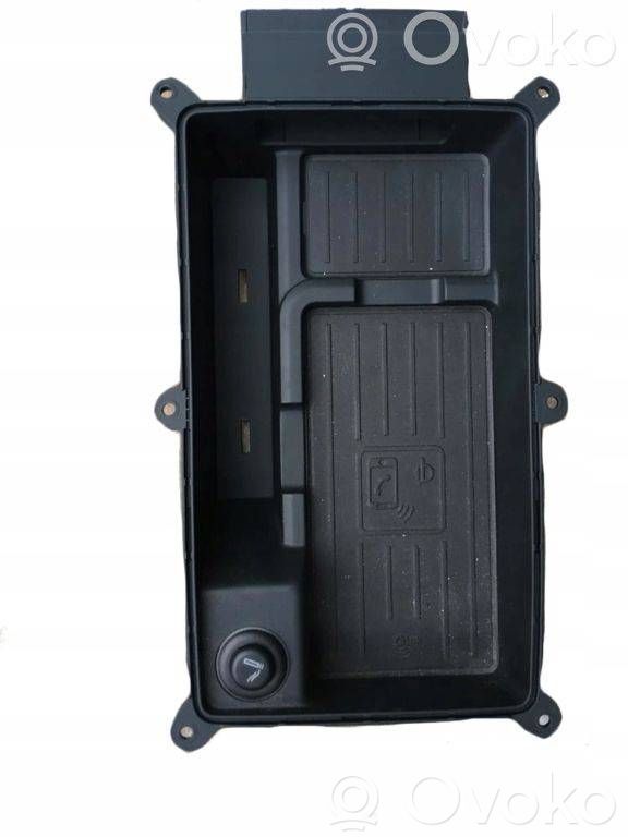 Audi A6 S6 C7 4G Wireless charging module 