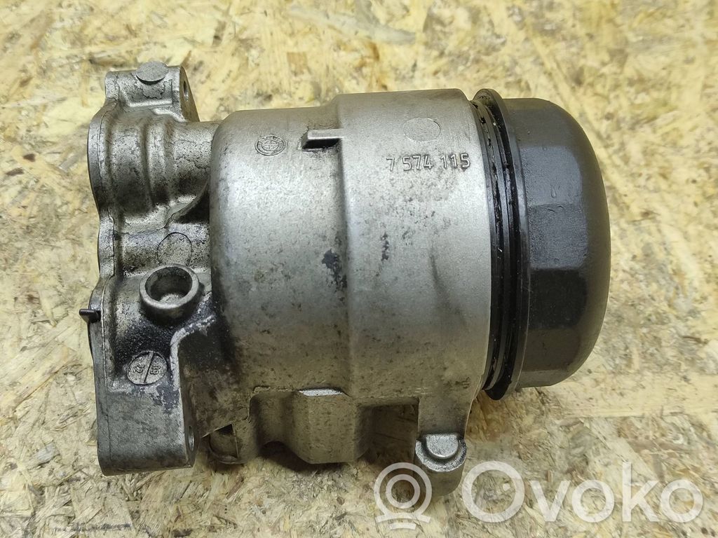 BMW 1 E81 E87 Oil filter mounting bracket 