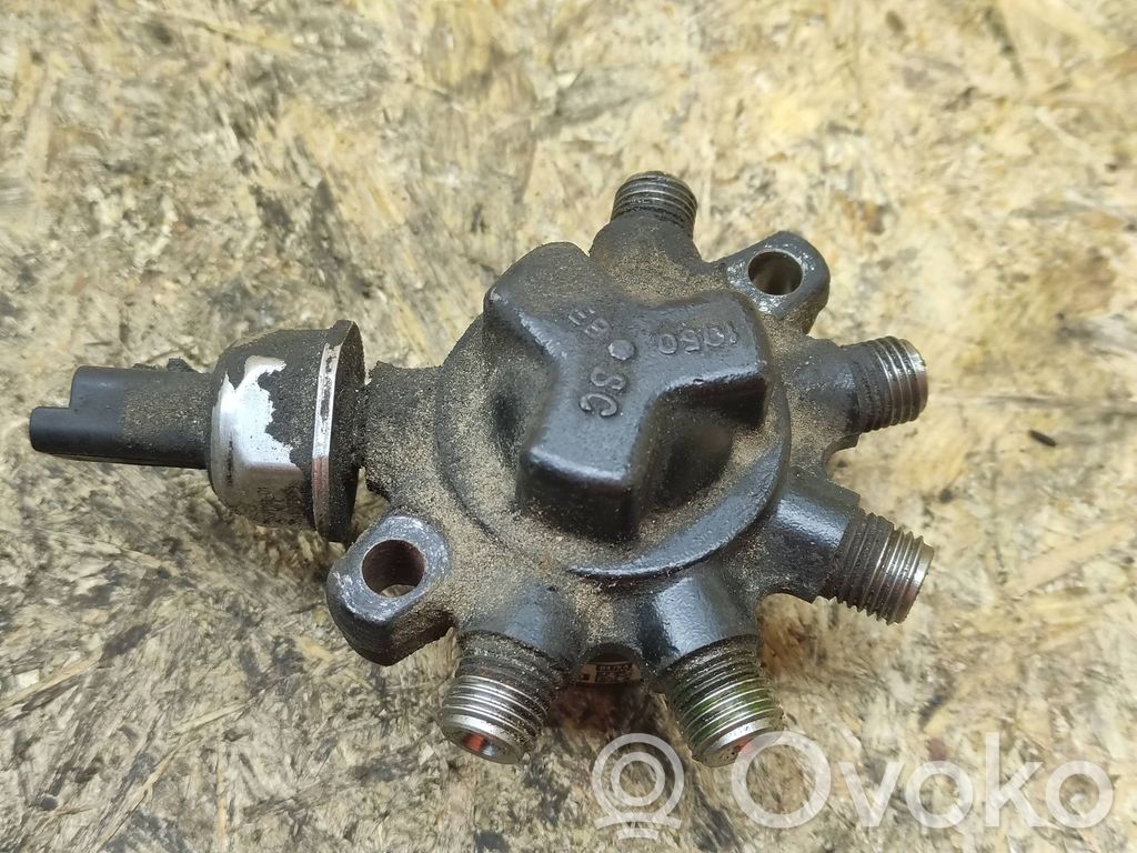Ford Focus Fuel distributor 