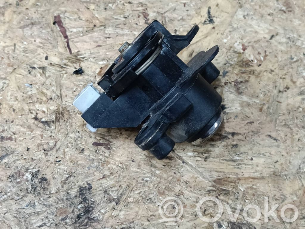 BMW 3 E46 Tailgate exterior lock 