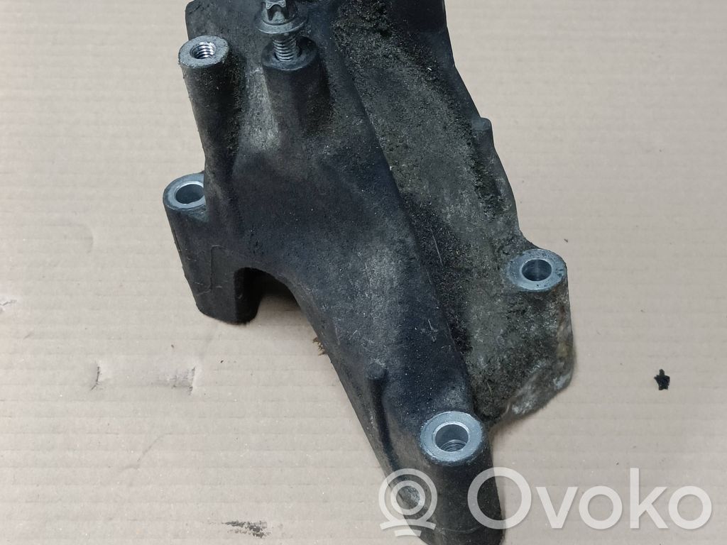 Volkswagen Crafter Engine mounting bracket 