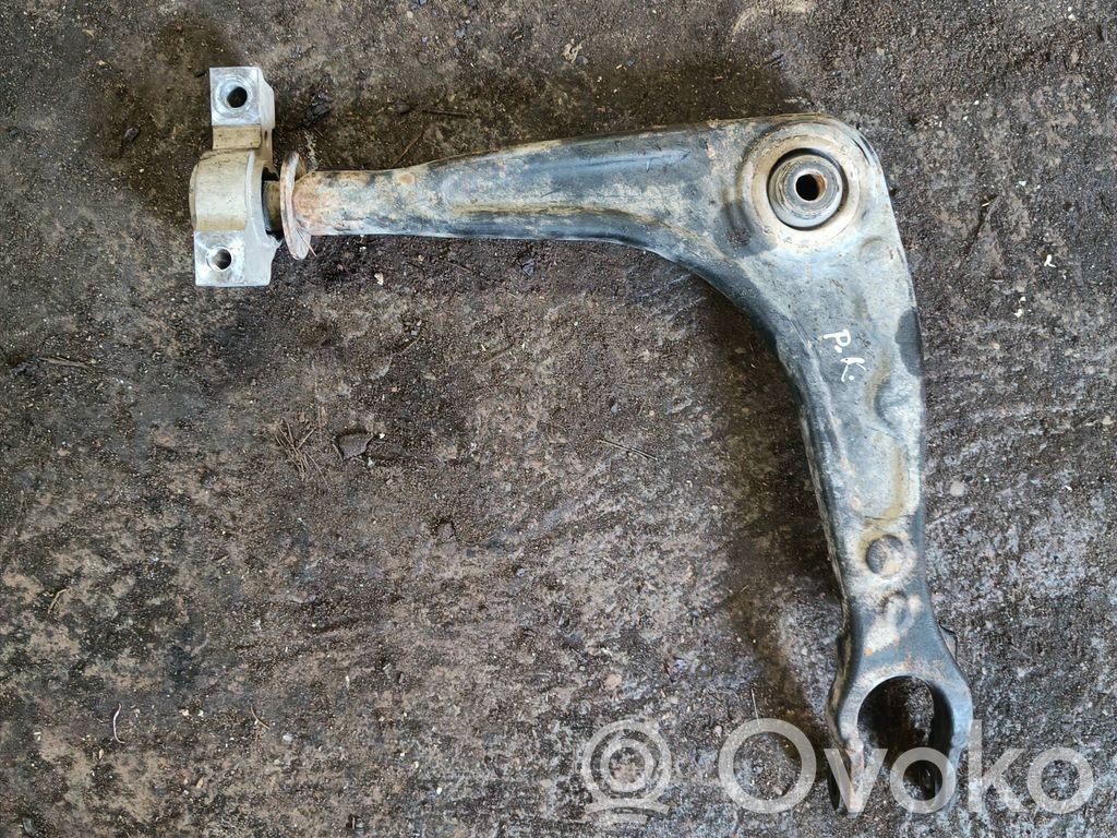 Peugeot 407 Front lower control arm/wishbone 