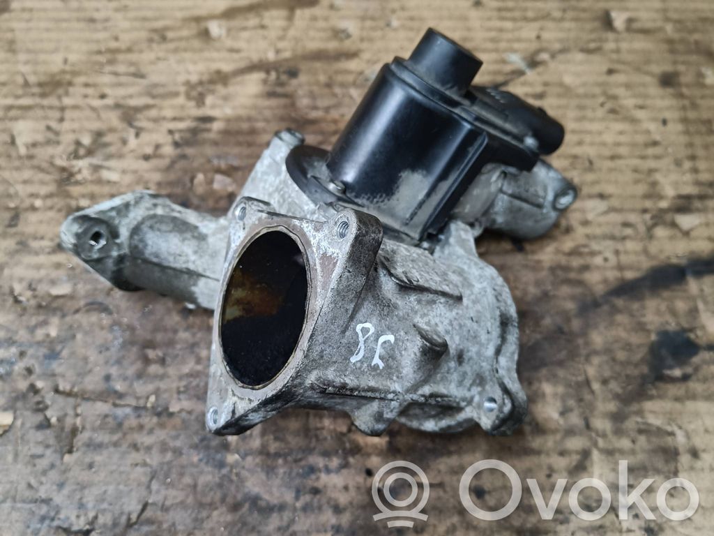 Volkswagen PASSAT B6 Zawór EGR 