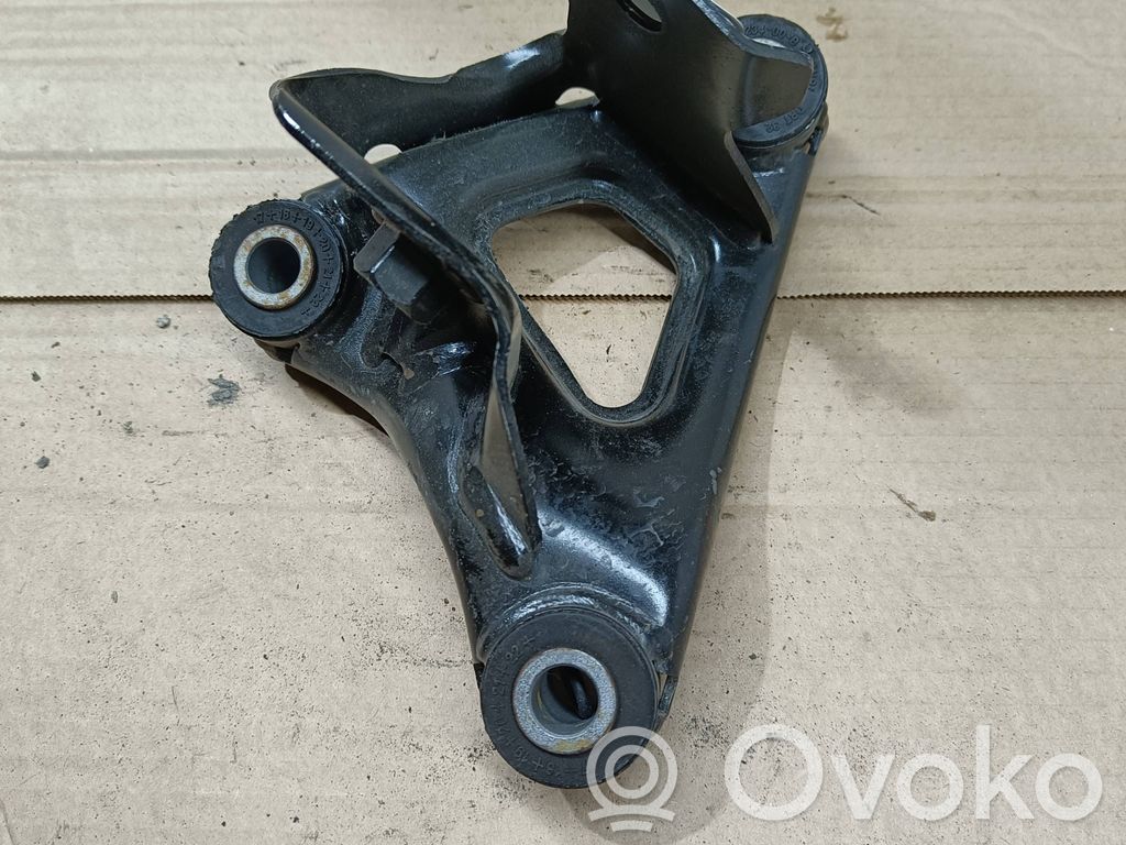 Tesla Model 3 Engine mounting bracket 