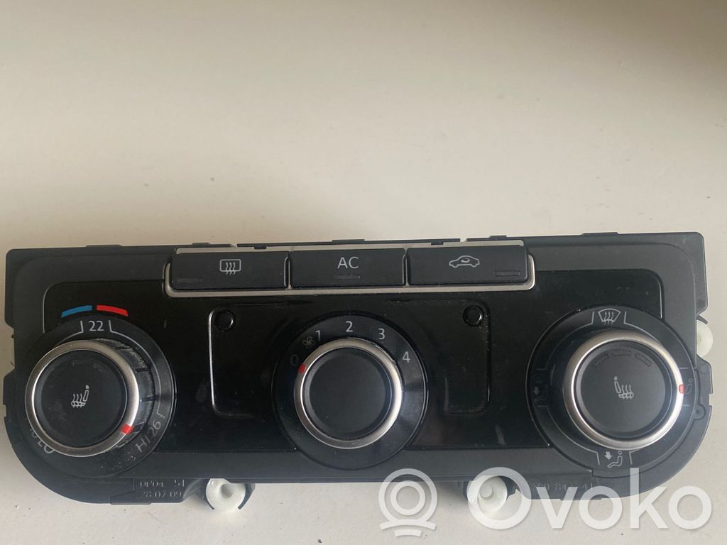 Volkswagen Golf VI Climate control unit 