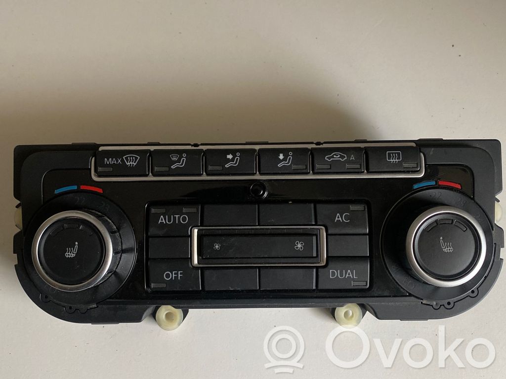 Volkswagen PASSAT CC Panel klimatyzacji 