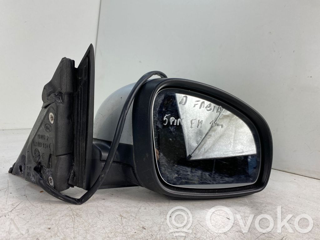 Skoda Fabia Mk2 (5J) Front door electric wing mirror 