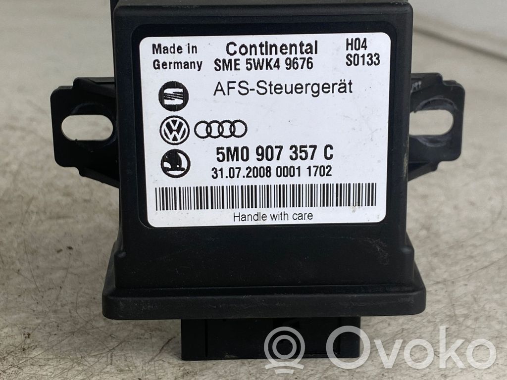 Volkswagen PASSAT CC Sterownik / Moduł świateł LCM 